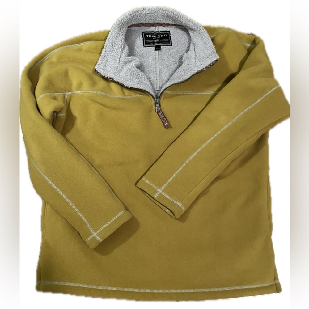 Sherpa 3/4 zip jacket. 🧥 super cozy and warm. Fully lined.